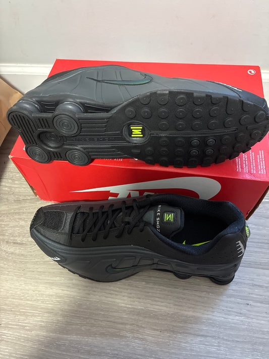NIKE SHOX R4 14M IQ0574060