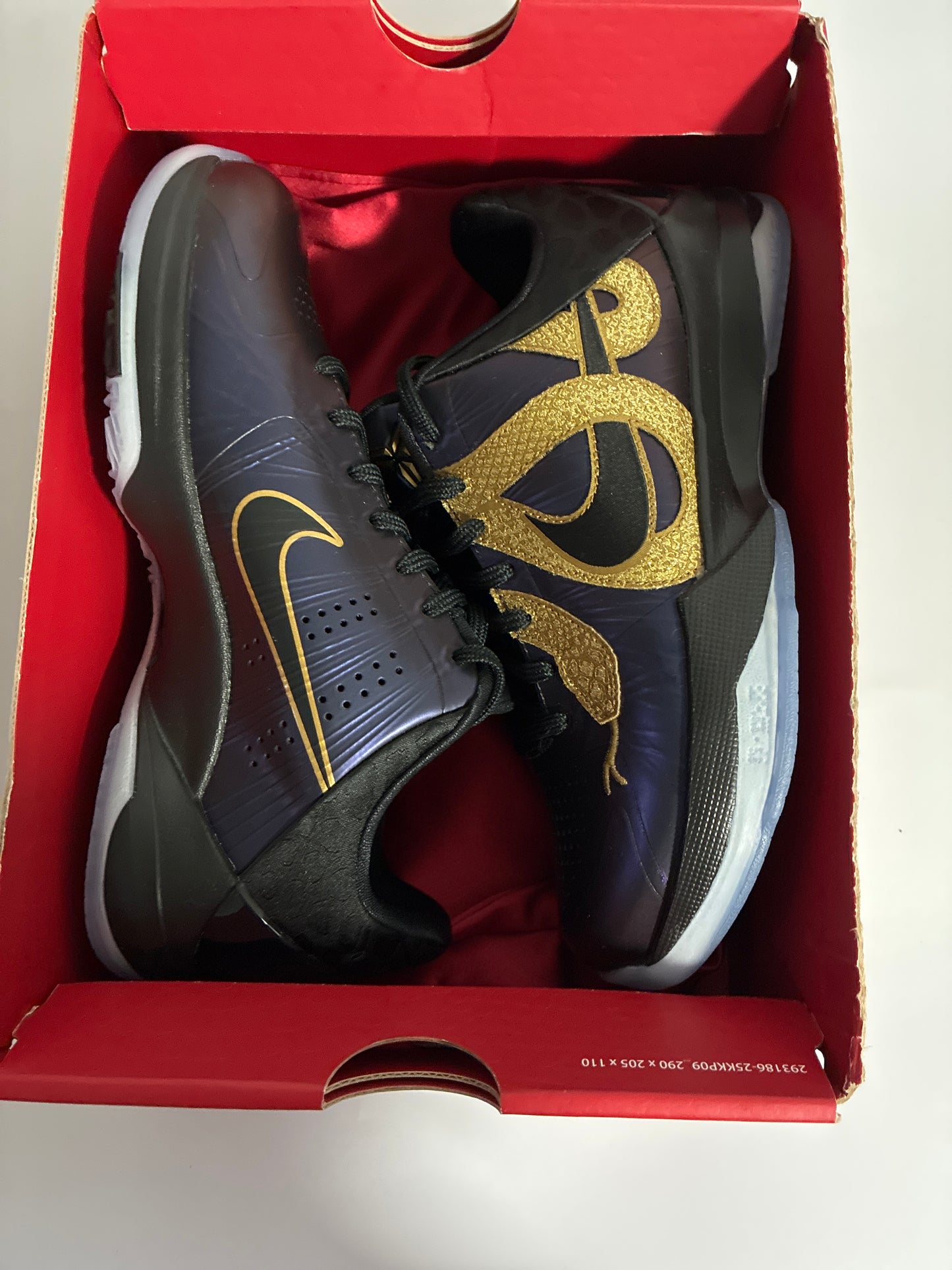 KOBE V (GS) eggplant/black-metallic gold new size:5.5Y HM3753 500
