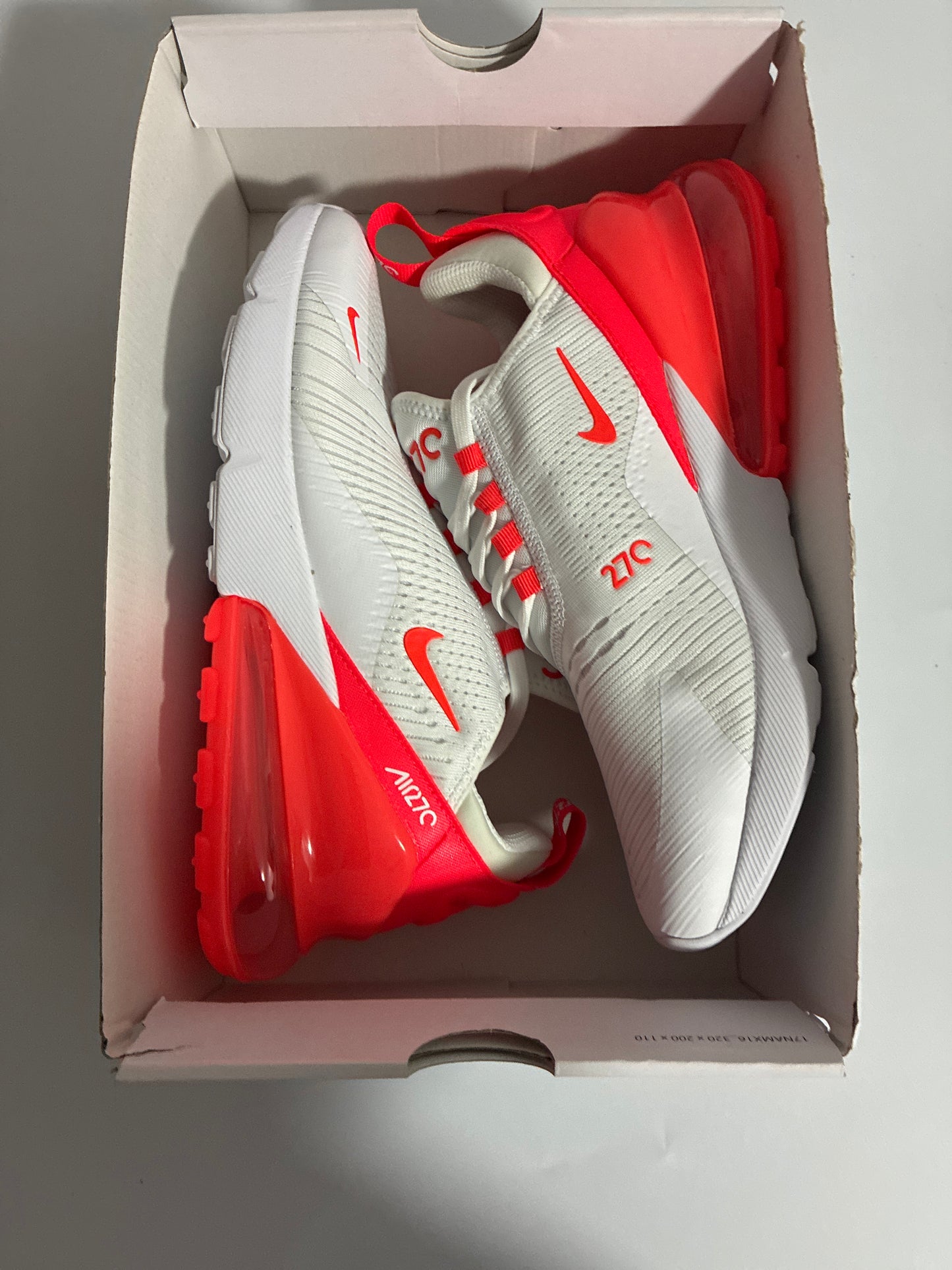 W NIKE AIR MAX 270 white/bright crimson-white new size:9 HJ3222 102