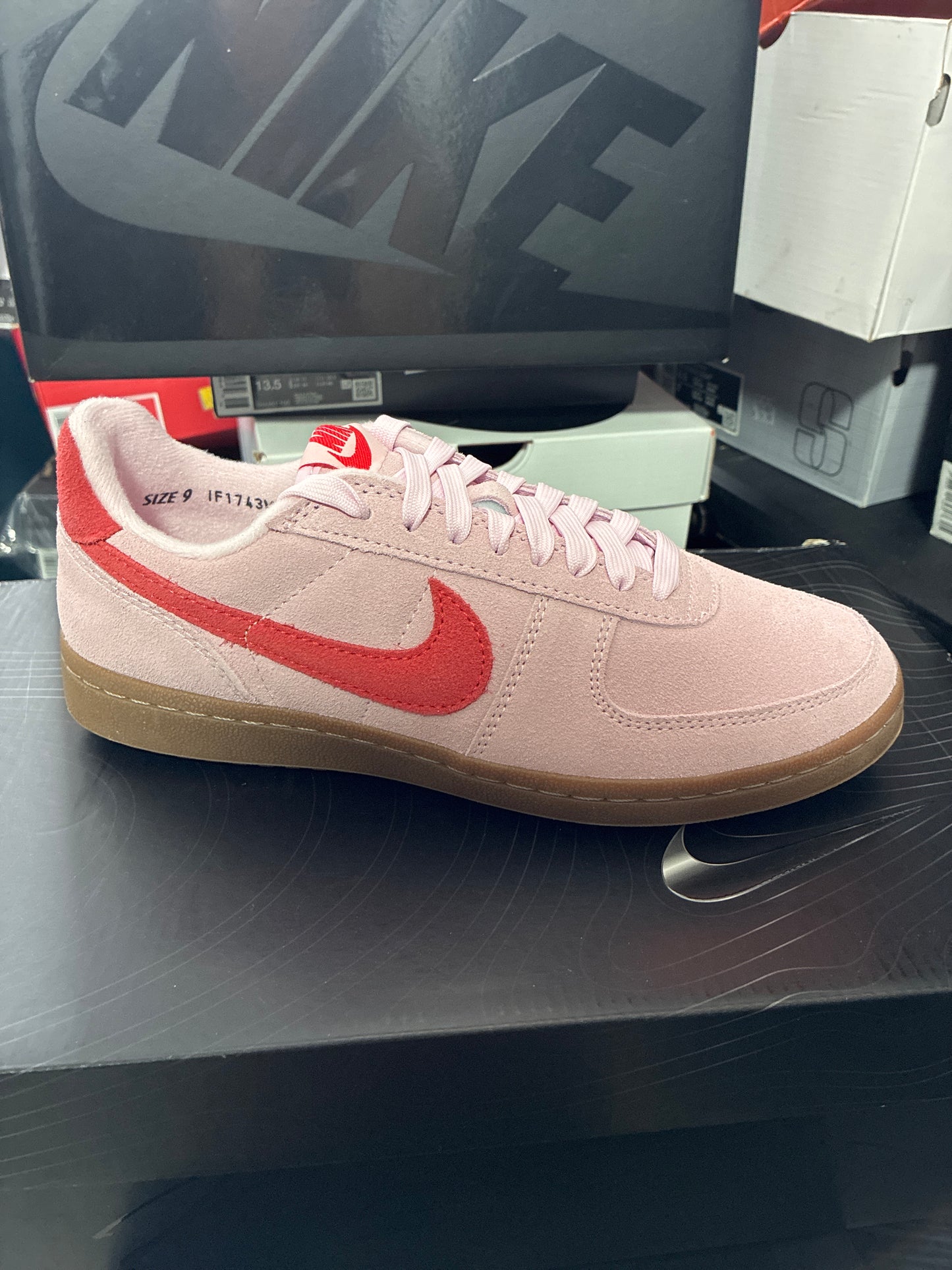 WMNS NIKE FIELD GENERAL