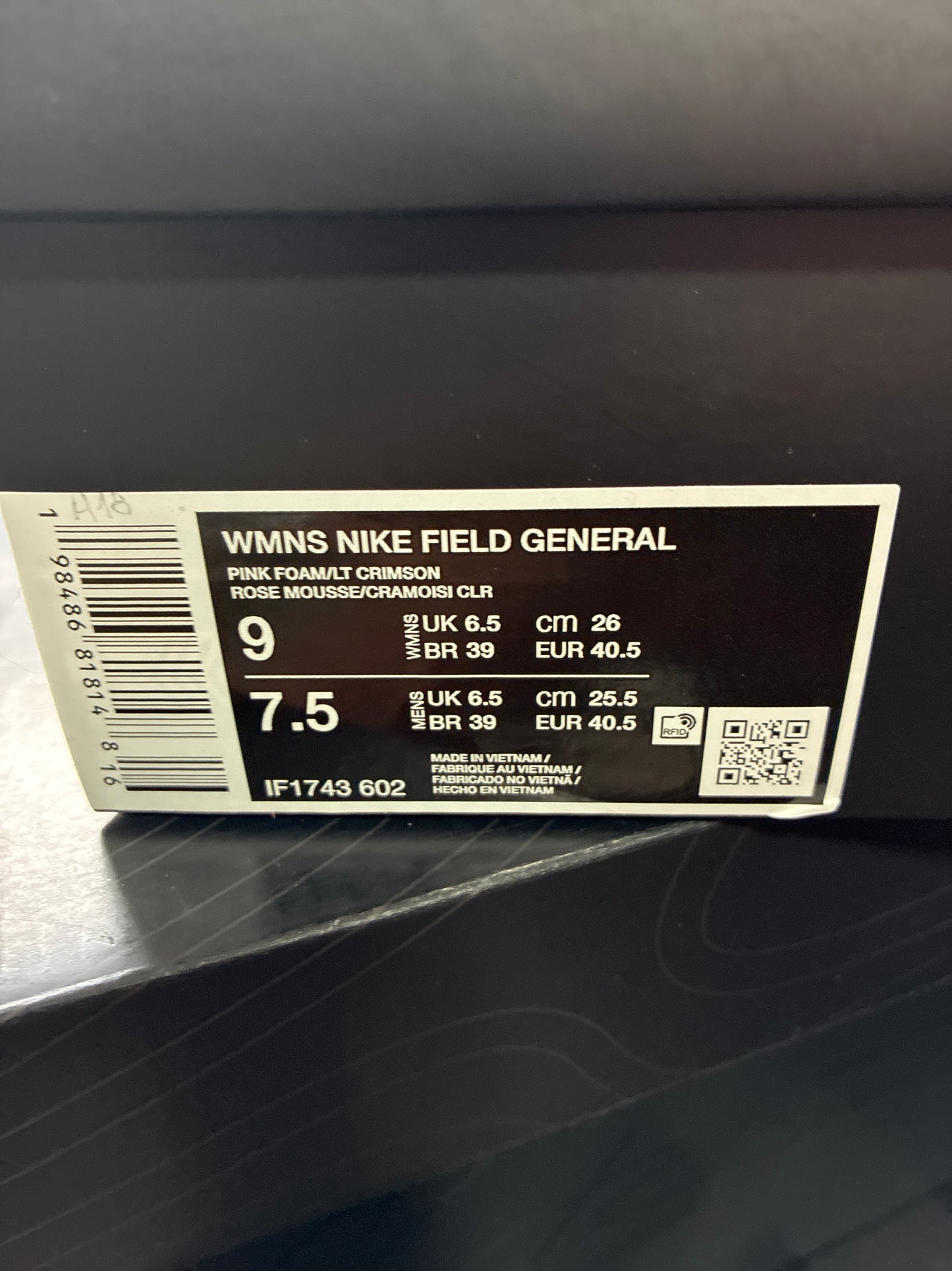 WMNS NIKE FIELD GENERAL