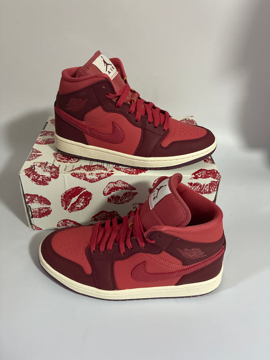 WMNS AIR JORDAN 1MID SE team red/sierra red-Pueblo red new size:9 IB7018 600