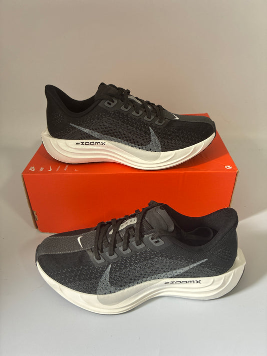 W PEGASUS PLUS black/pure platinum-anthracite new size:5 FQ7261 002