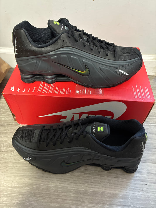 NIKE SHOX R4 14M IQ0574060