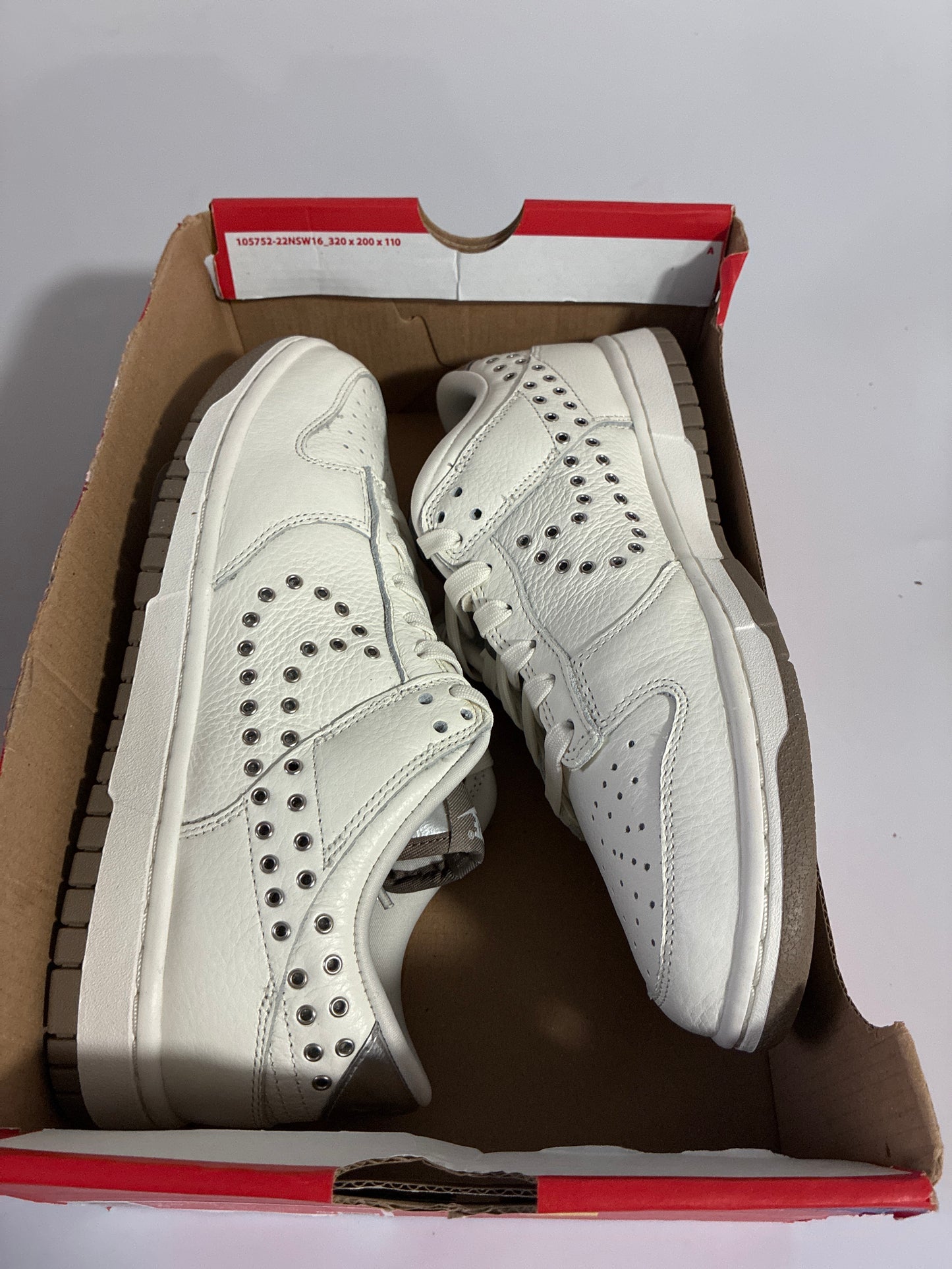 W NIKE DUNK LOW sail/metallic silver size 9.5 IU3488 133