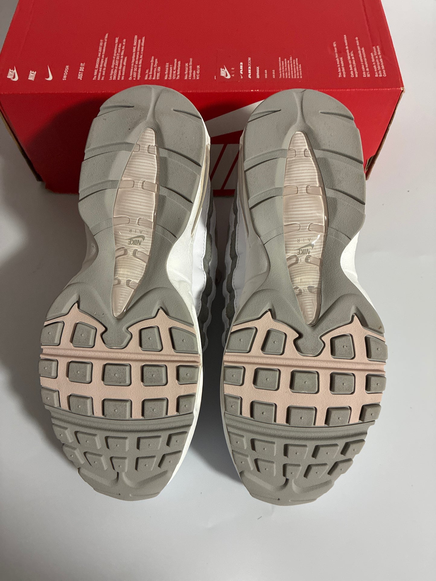 W NIKE AIR MAX 95 white/silt red light size:9 new IB6396 102
