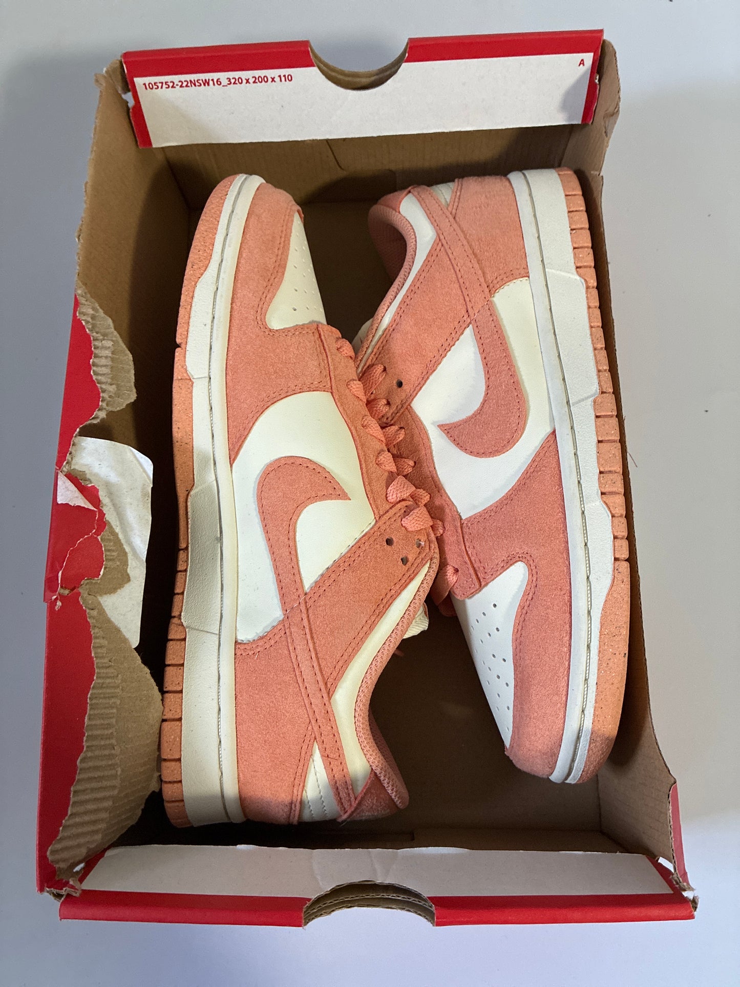 WMNS NIKE DUNK LOW soft pearl/apricot agate-white new size9 HJ7673 003