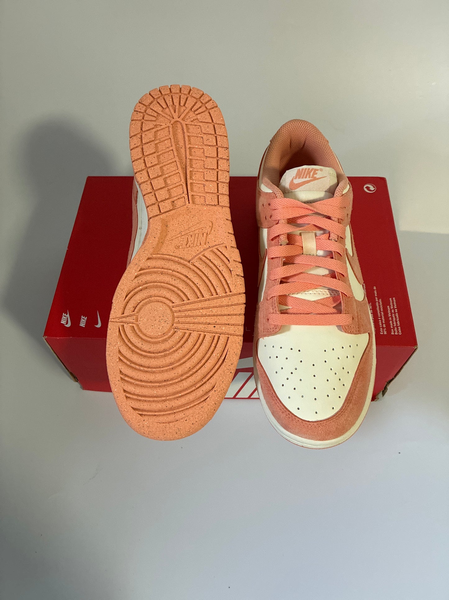 WMNS NIKE DUNK LOW soft pearl/apricot agate-white new size9 HJ7673 003