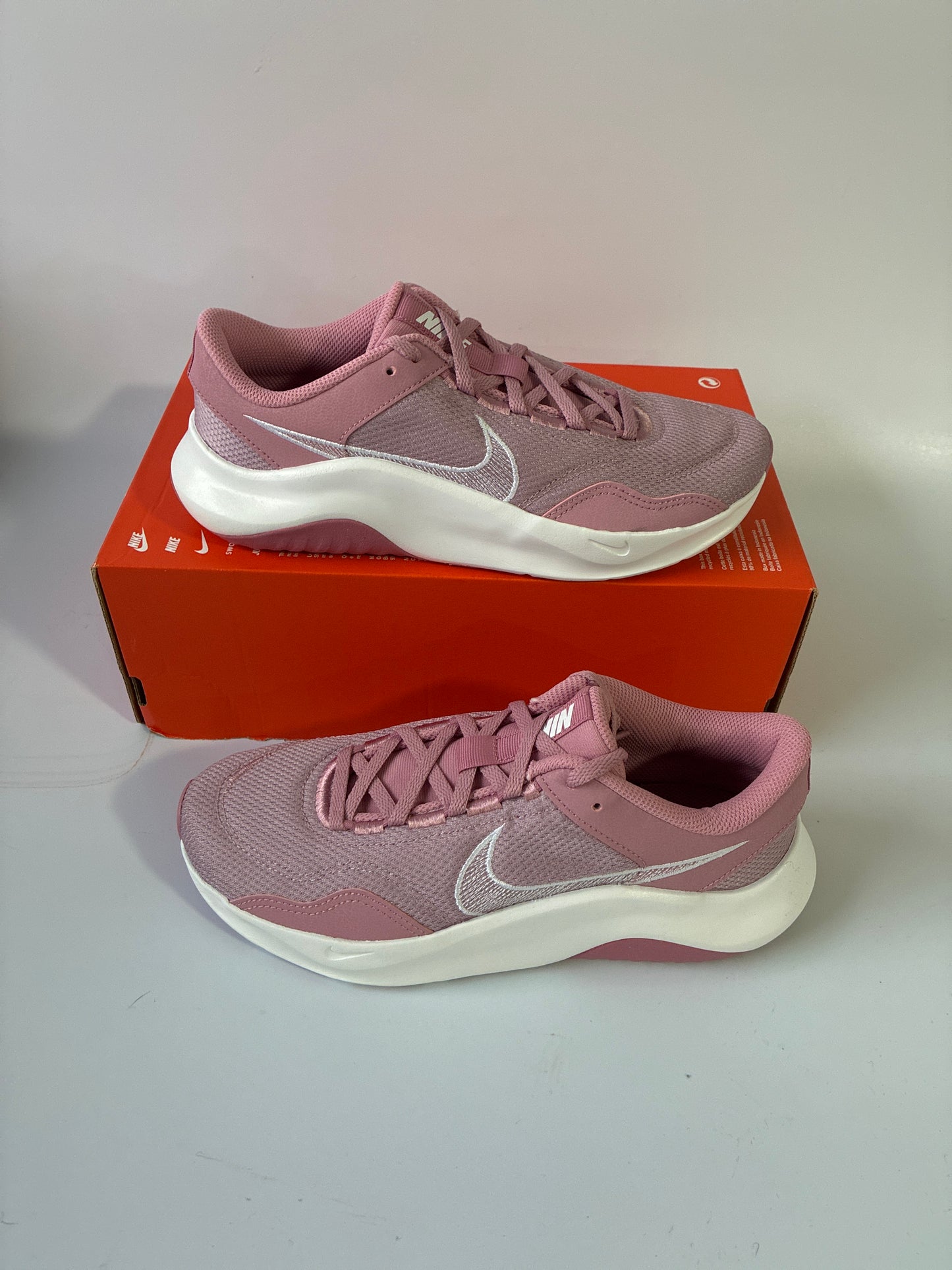 W NIKE LEGEND ESSENTIAL 3 NN 9w DM1119 600