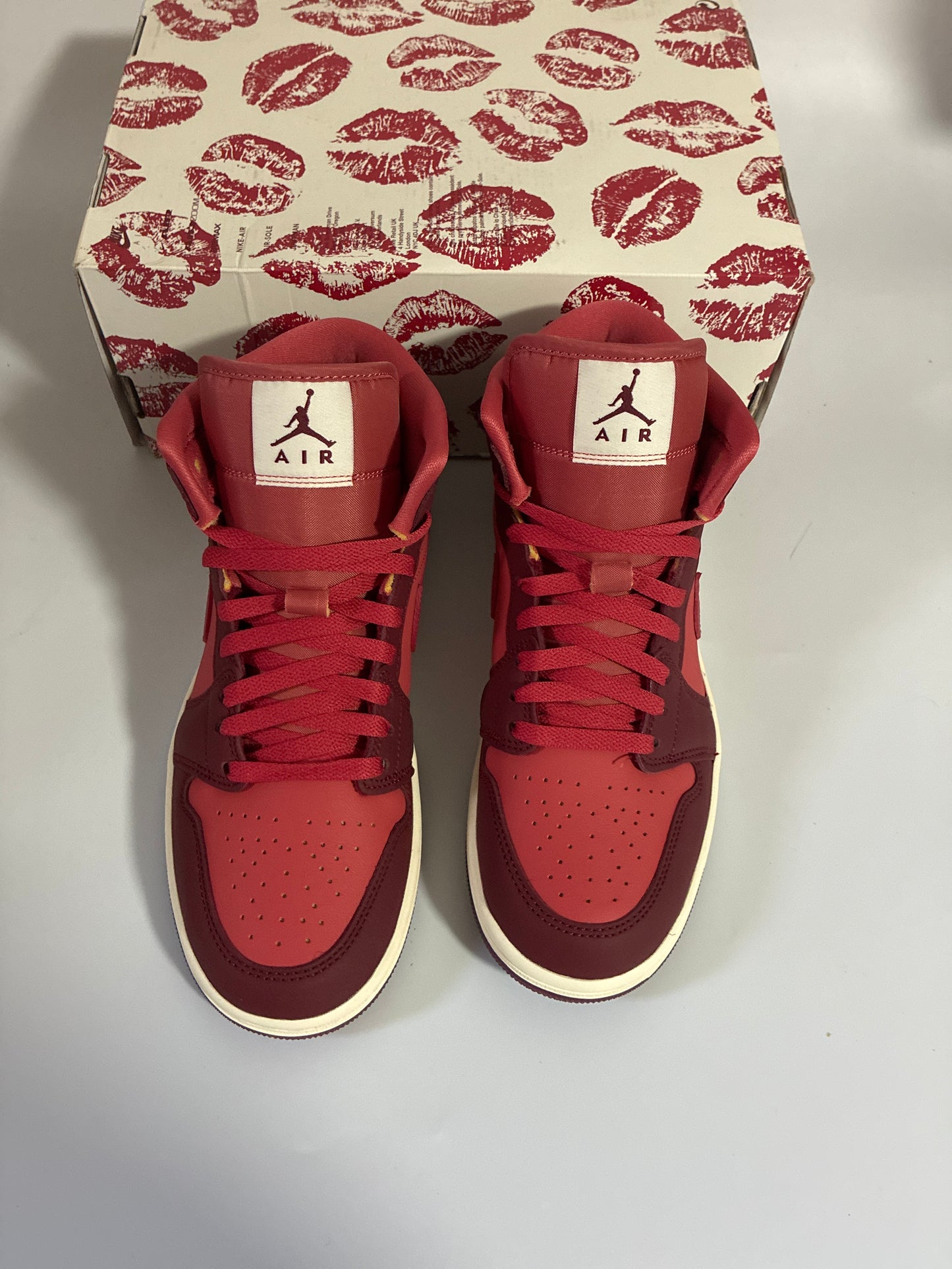 WMNS AIR JORDAN 1MID SE team red/sierra red-Pueblo red new size:9 IB7018 600