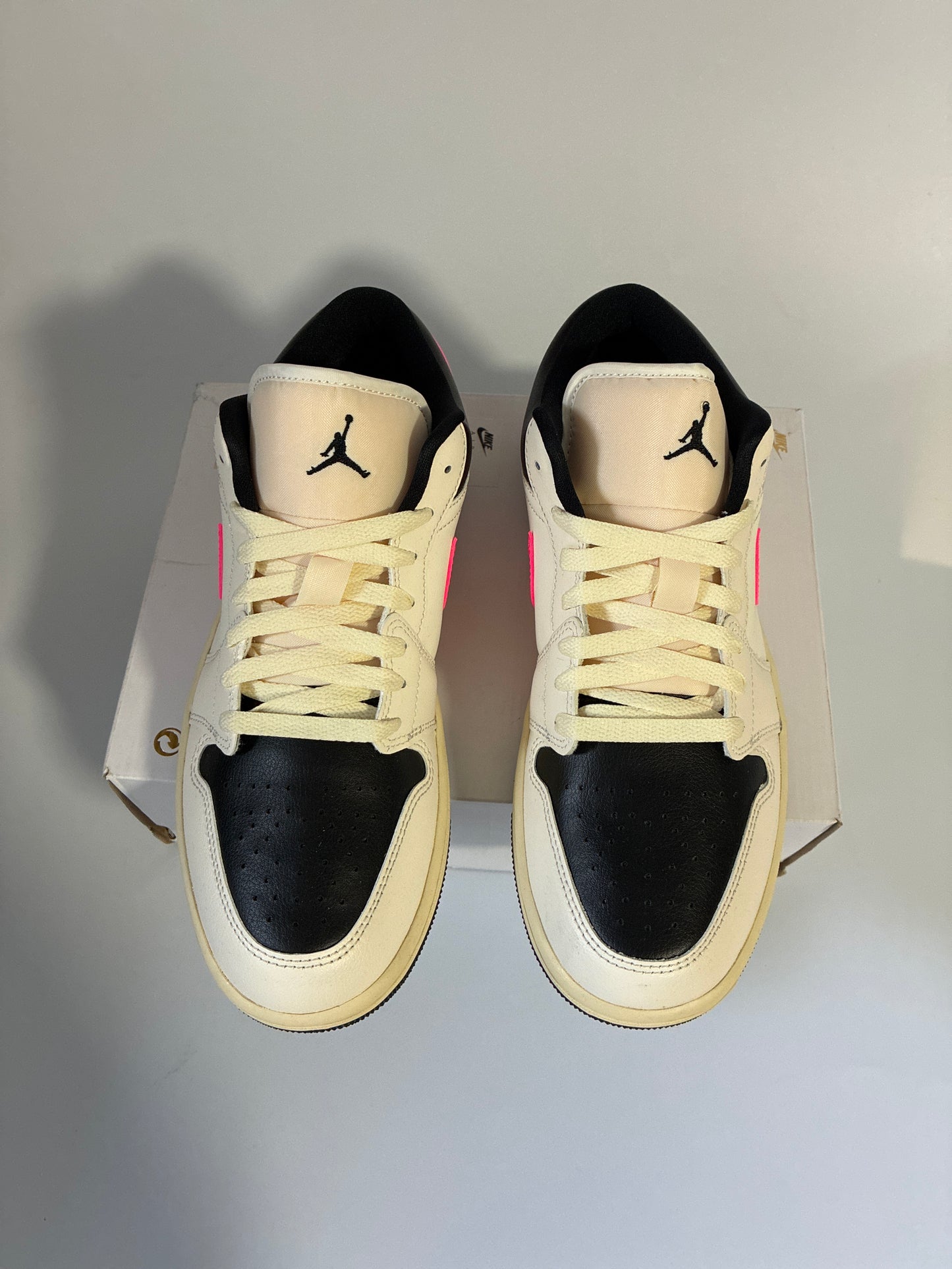 WMNS AIR JORDAN pale ivory/renacer pink-black 1 low size 10w DC0774 107 new
