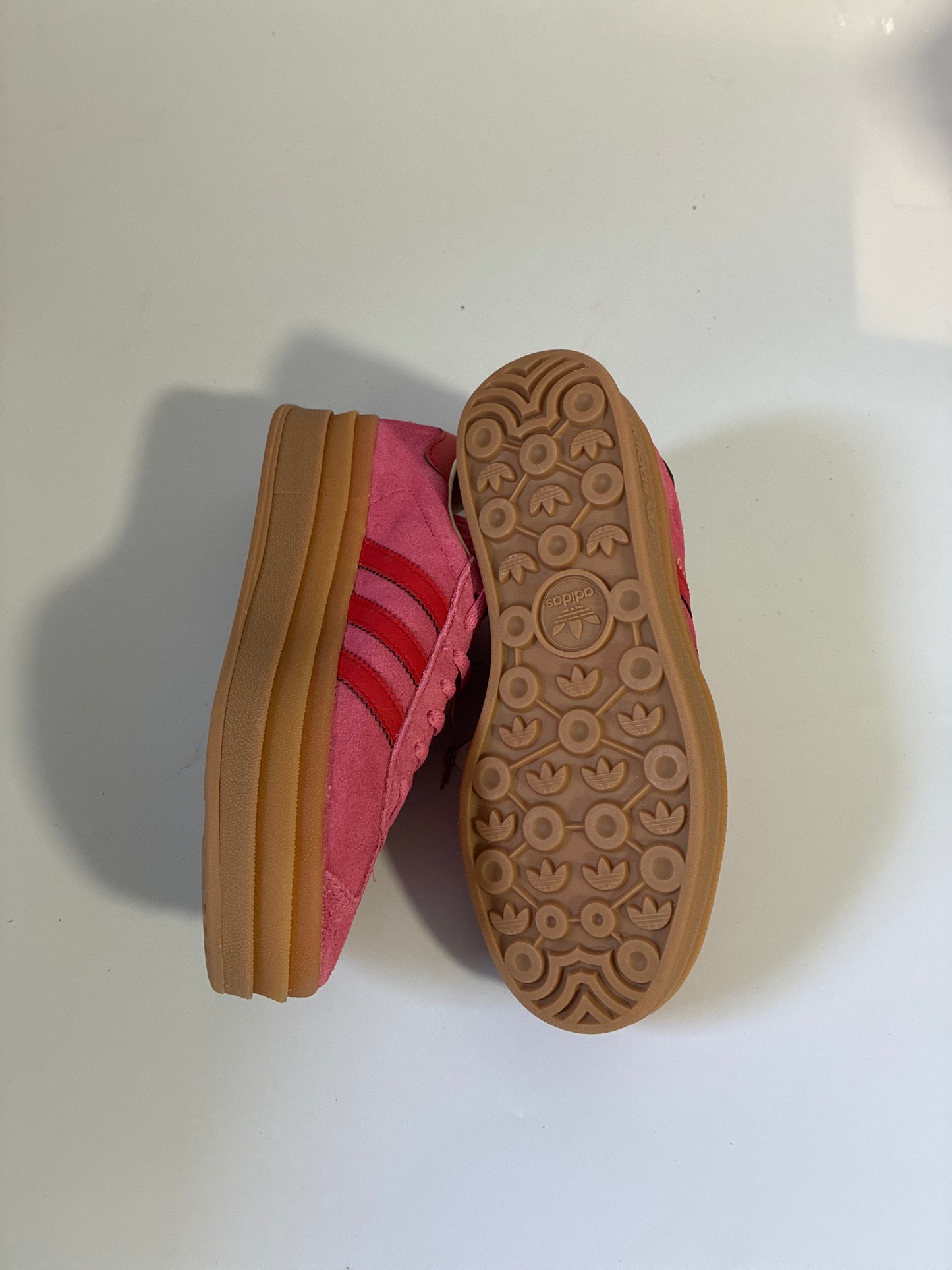 Adidas GAZELLE BOLD J SIZE 5.5Y junior JQ7407