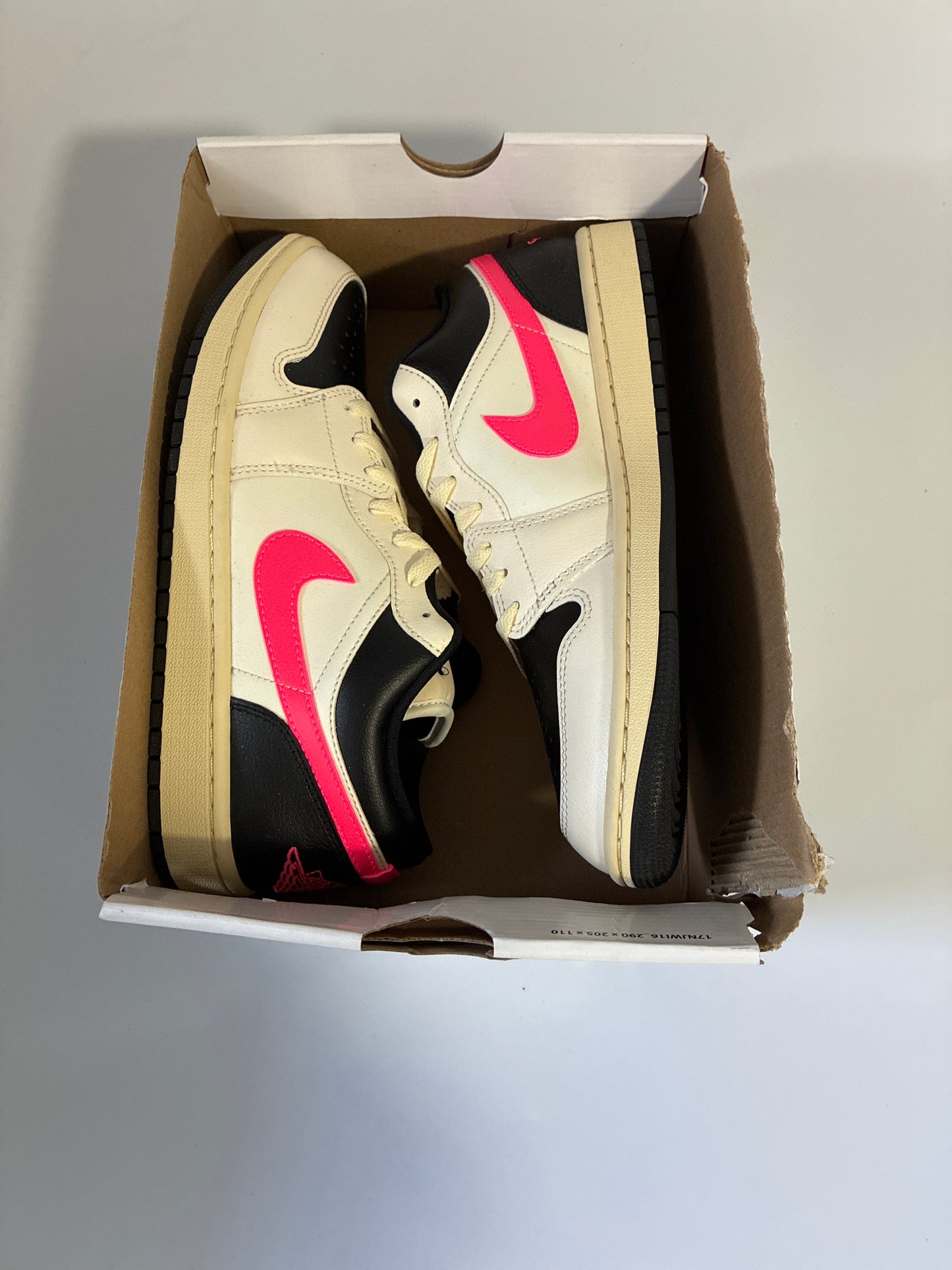 WMNS AIR JORDAN pale ivory/renacer pink-black 1 low size 10w DC0774 107 new