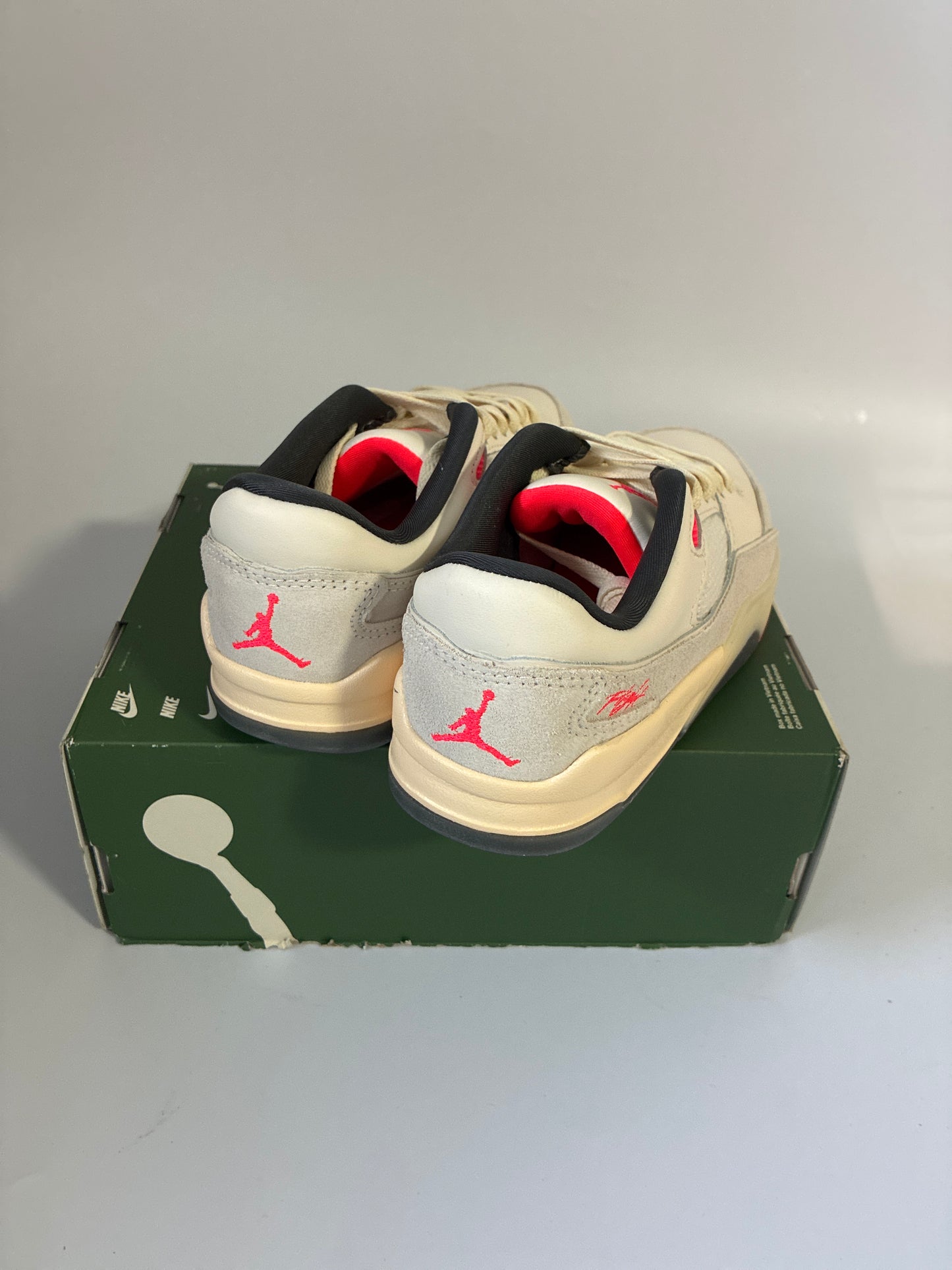 WMNS JORDAN FLIGHT COURT pale ivory/infrared 23-muslin new size 6 FZ9854 108
