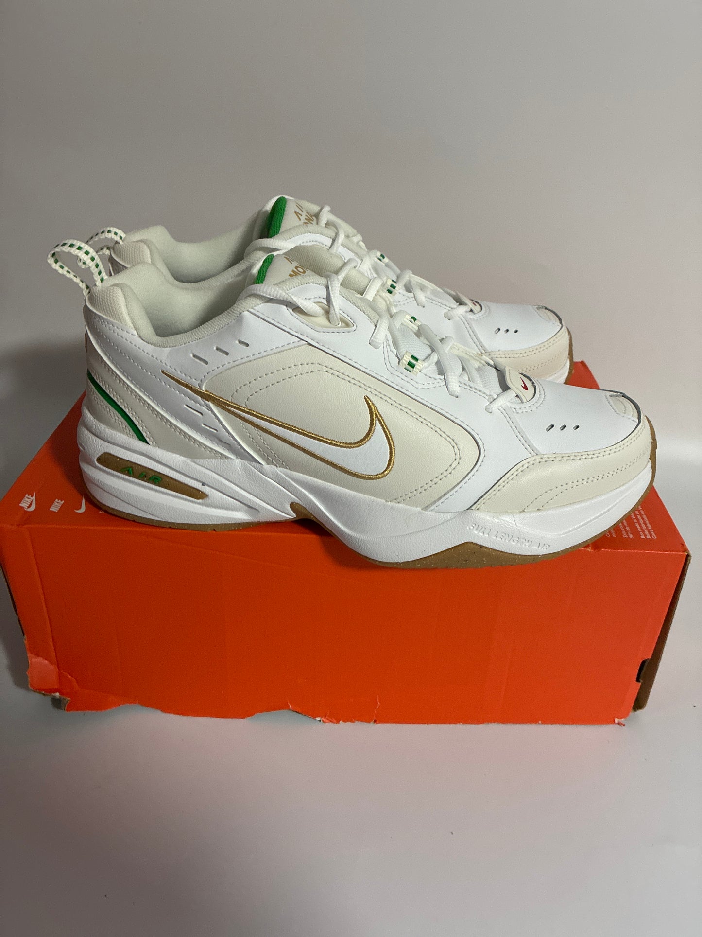 NIKE AIR MONARCH IV white/metallic gold-phantom new size:12men 415445 103