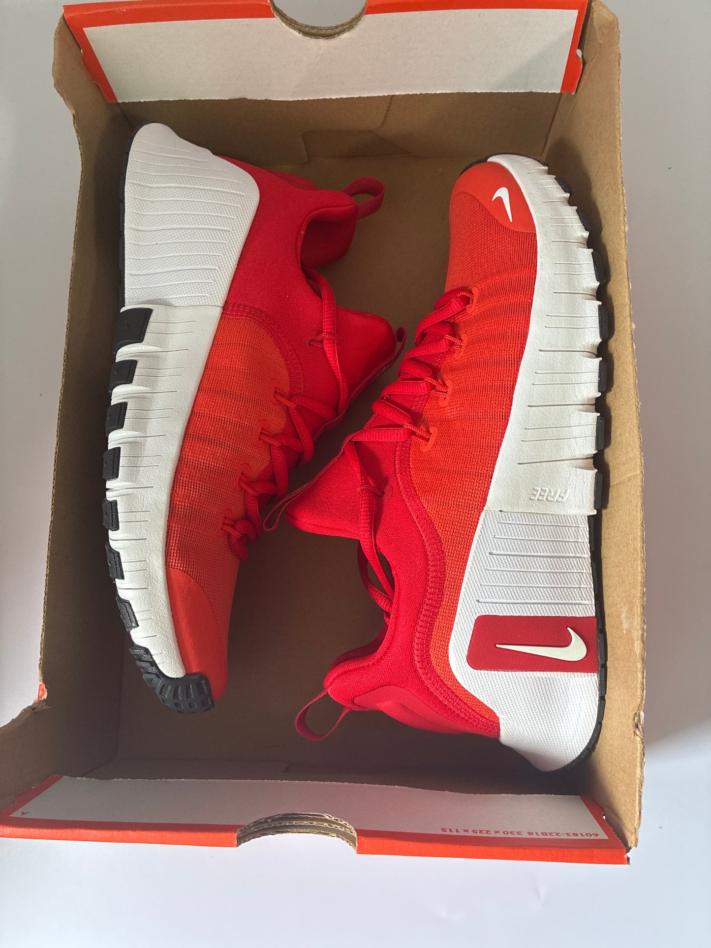 W NIKE FREE METCON 6 picante red/white size:9 new FJ7126 604