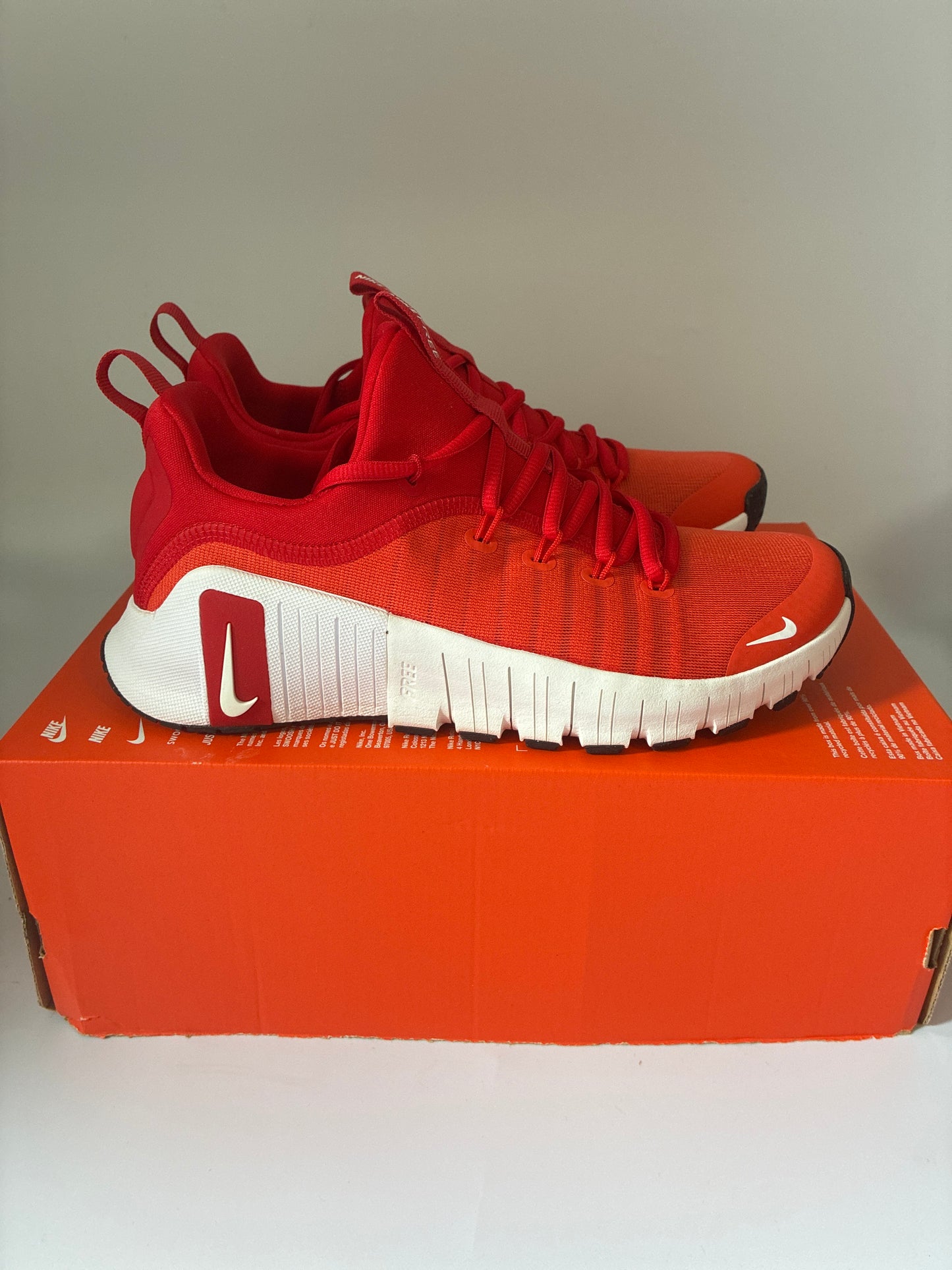 W NIKE FREE METCON 6 picante red/white size:9 new FJ7126 604