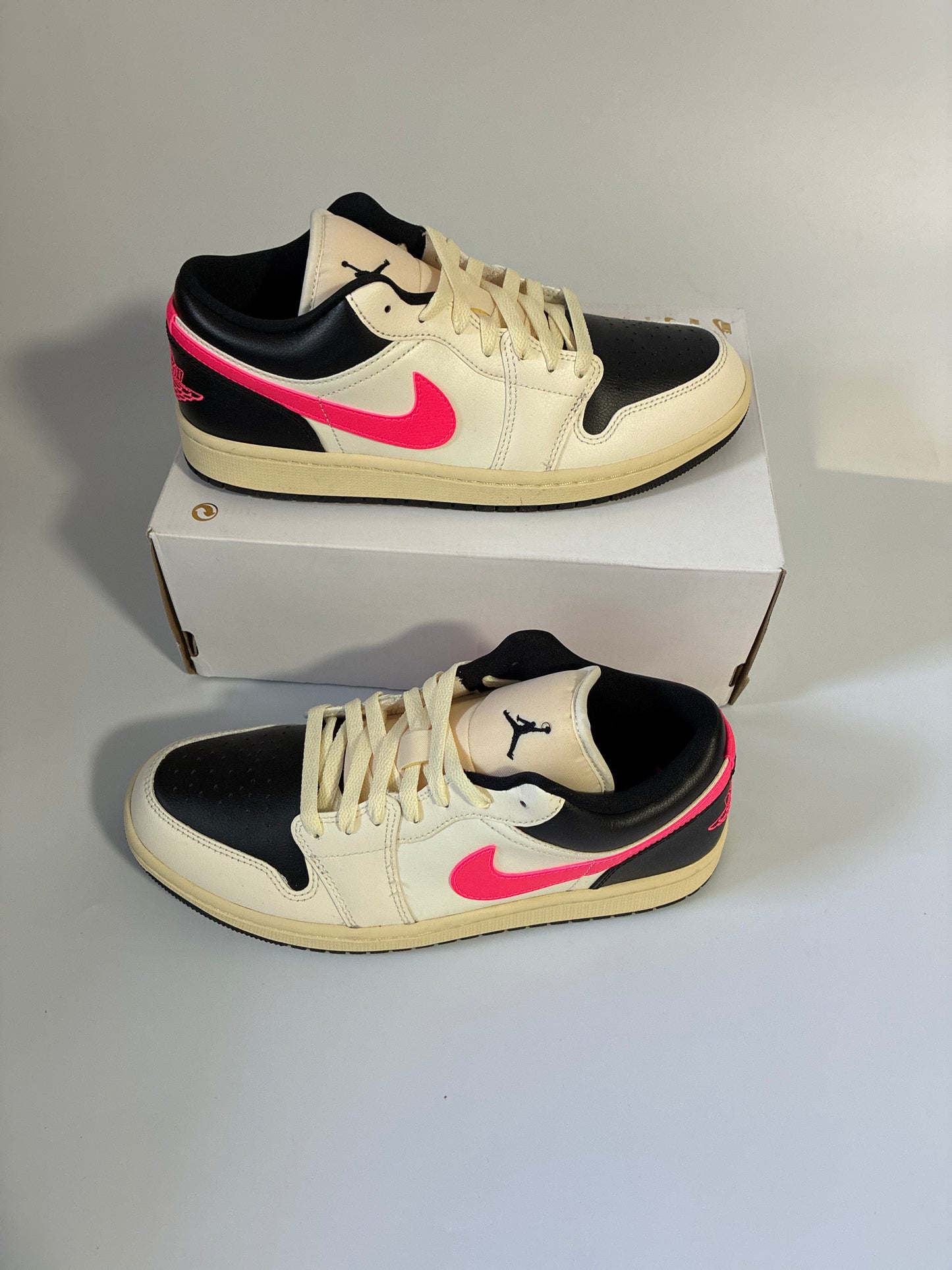 WMNS AIR JORDAN pale ivory/renacer pink-black 1 low size 10w DC0774 107 new