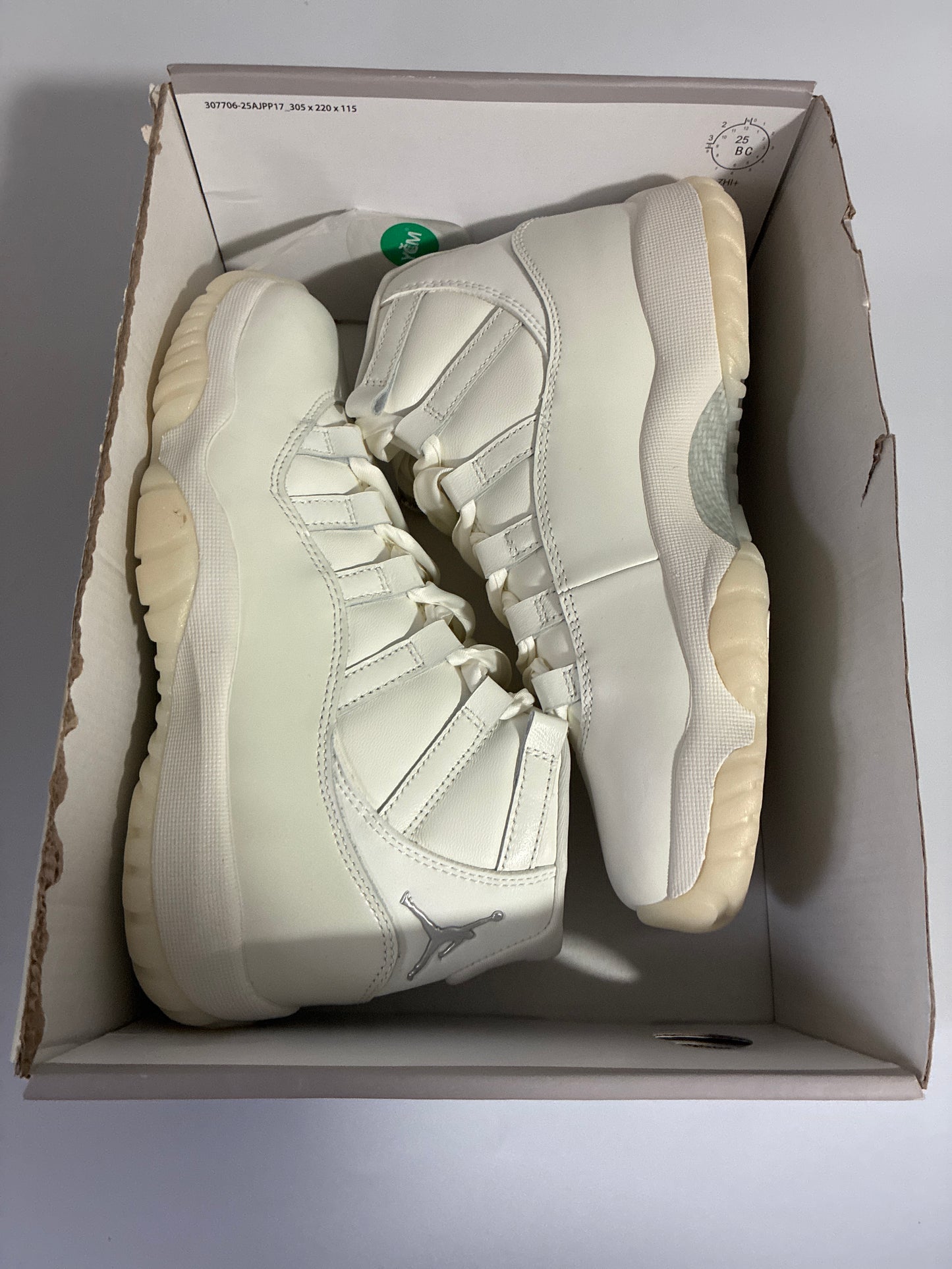 WMNS AIR JORDAN 11 retro new size:7.5 AR0715
