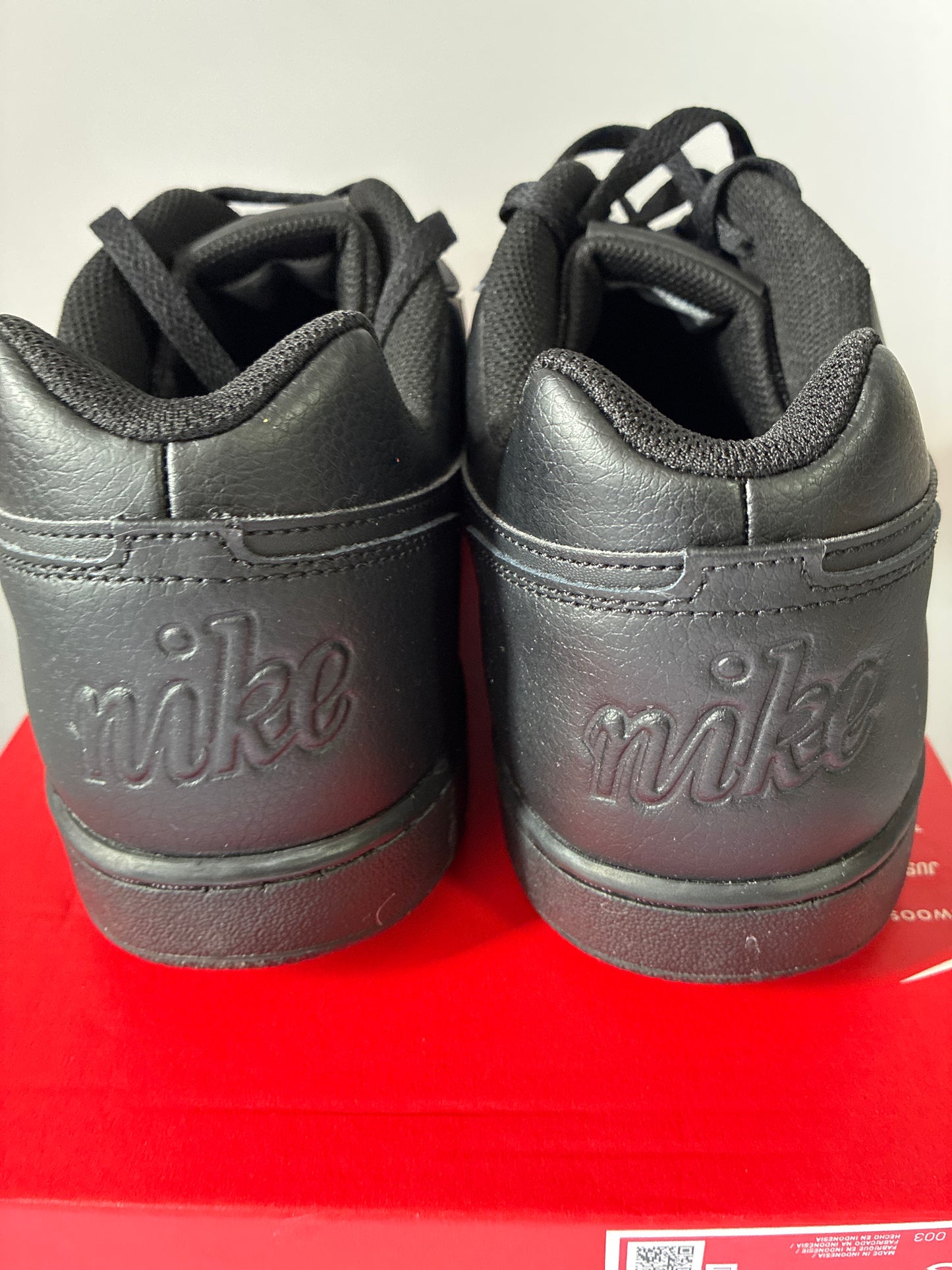 NIKE EBERNON LOW black/black new size:15MEN