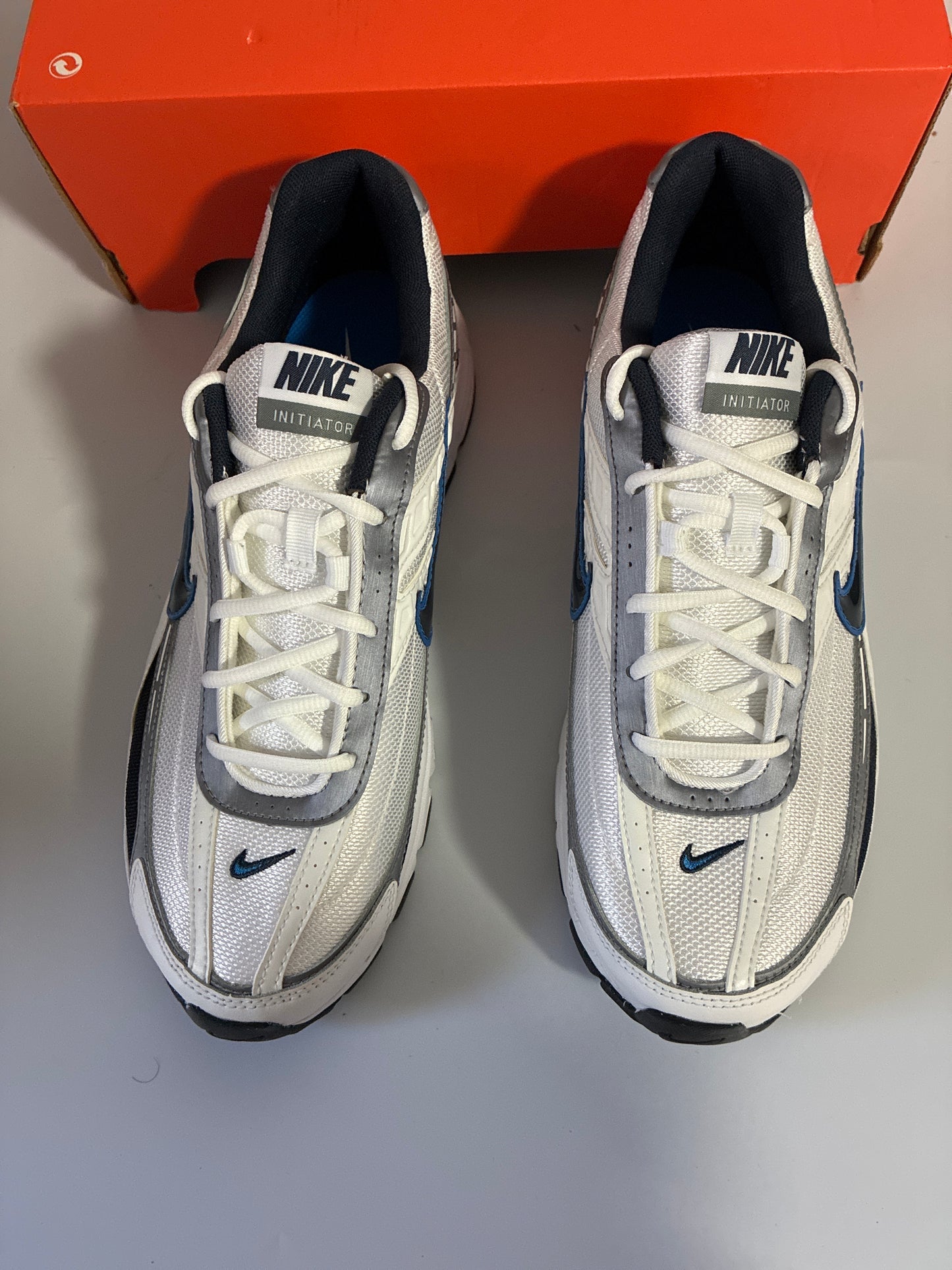 NIKE INITIATOR white/obsidian-mtlc cool grey new size:11.5Men 394055 101