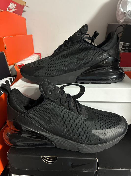 AIR MAX 270