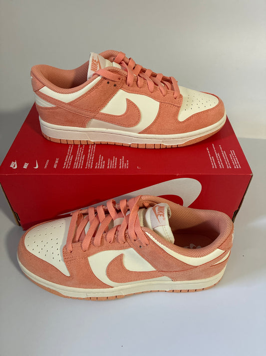 WMNS NIKE DUNK LOW soft pearl/apricot agate-white new size9 HJ7673 003
