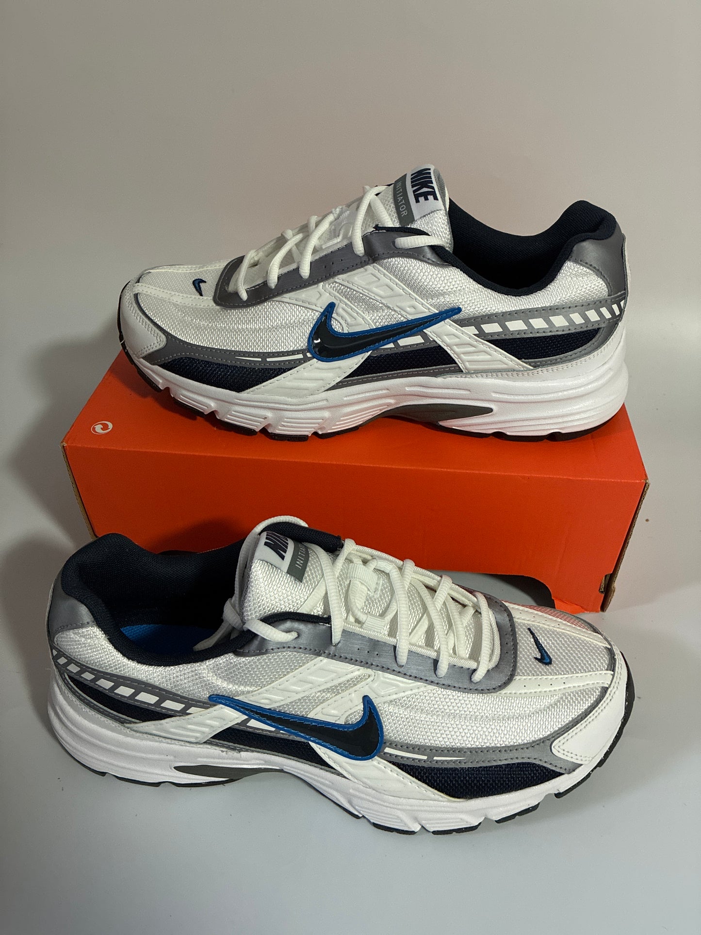 NIKE INITIATOR white/obsidian-mtlc cool grey new size:11.5Men 394055 101
