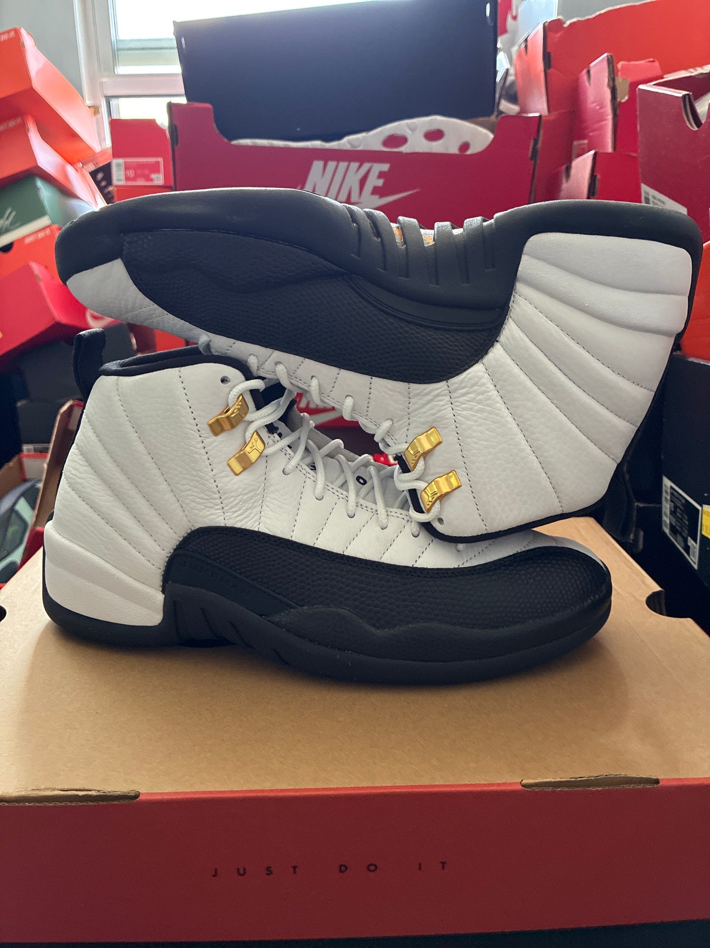 AIR JORDAN 12 RETRO